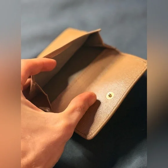 Furla AUTHENTIC Compact Trifold Wallet. Gorgeous and clean. - Picture 5 of 9